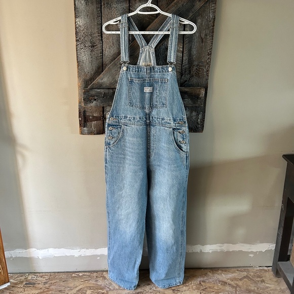 Women's Levi's Light Wash Red Tab Denim Overalls - Picture 1 of 5